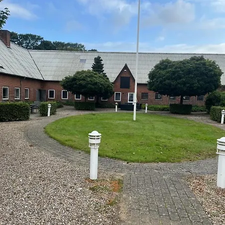 Assersbolgard Gospodarstwo agroturystyczne *